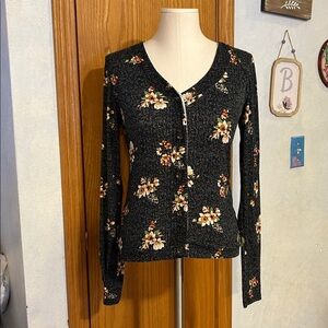 Eye Candy Dark Gray Floral Top - Women’s Size Medium
